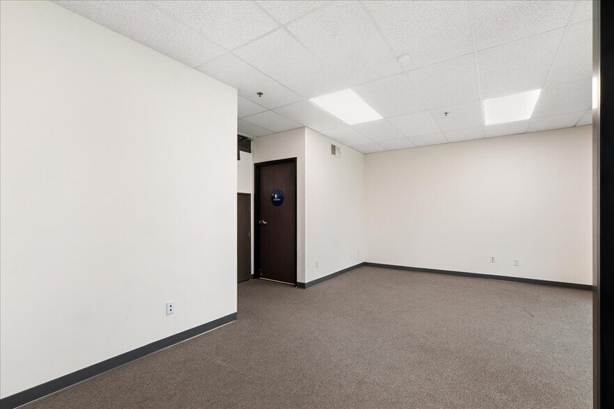 More Photos Of 5055 Walnut Grove Ave, San Gabriel Manufacturing For Lease