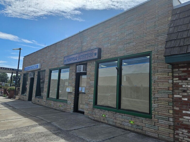 More Photos Of 250 NE 3rd St, Prineville General Retail For Lease
