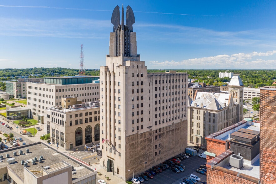 More Photos Of 45 Exchange Blvd, Rochester Office For Sale