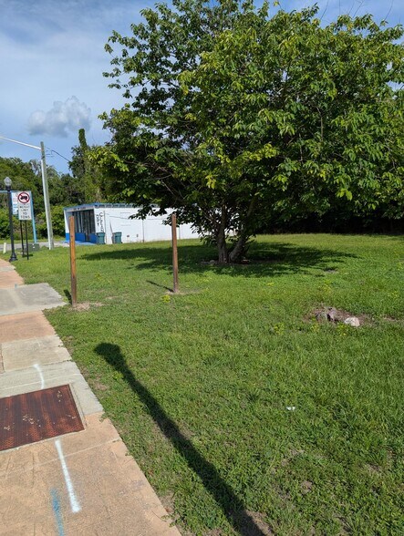 More Photos Of 822 SW Broadway St, Ocala Freestanding For Sale