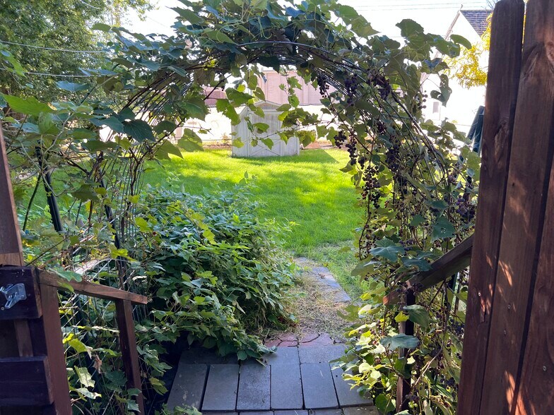 More Photos Of 804 S Bailey Ave, North Platte Flex For Sale