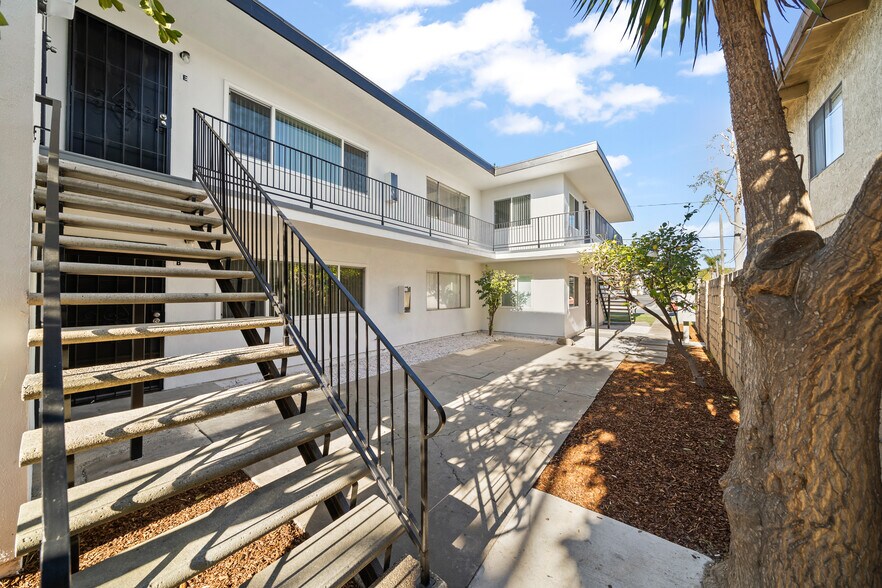 More Photos Of 1032 Bonita St, Tustin Apartments For Sale