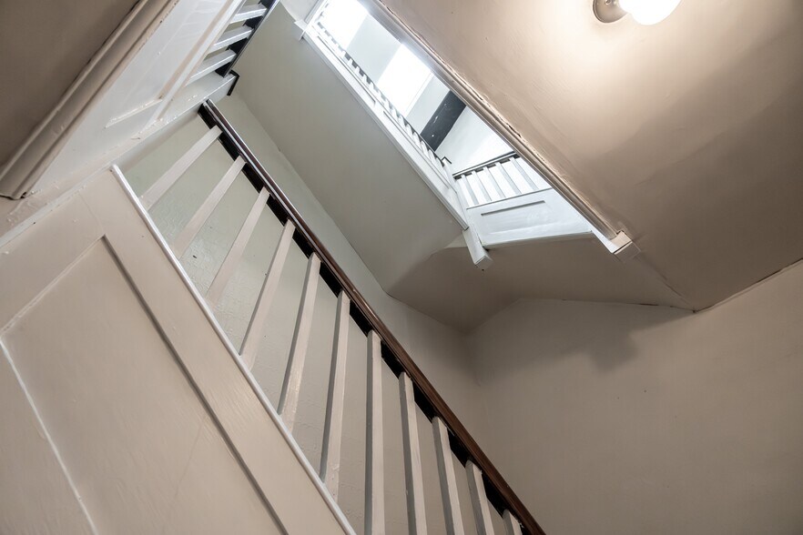 More Photos Of 451 W 43rd St, New York Multifamily For Sale