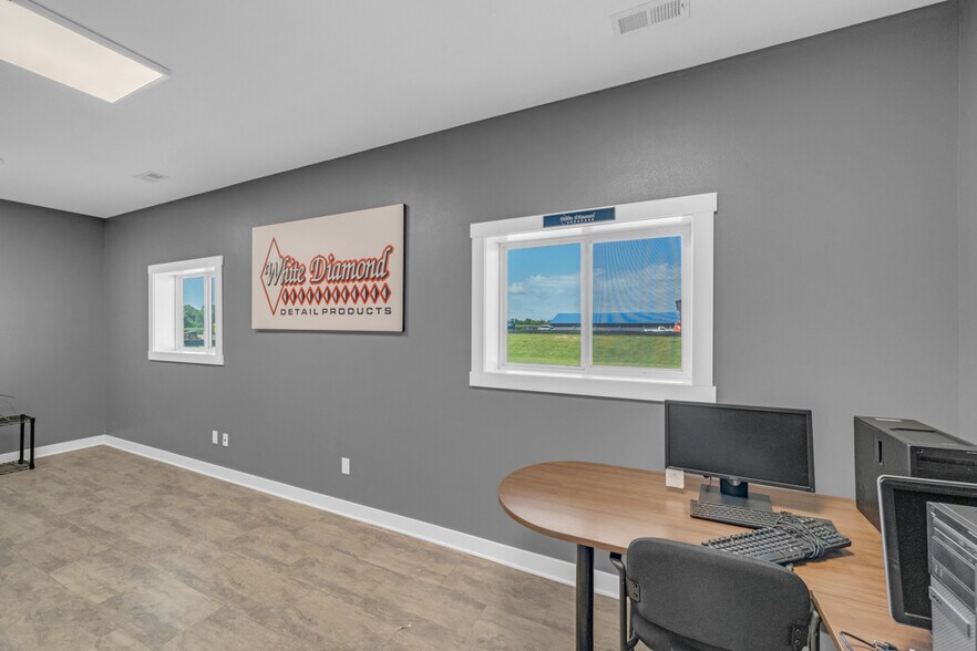 More Photos Of 2618 Eastgate Dr, Boone Industrial For Sale