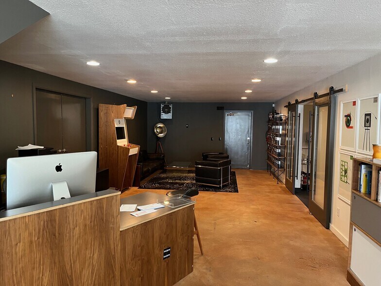 More Photos Of 4611 11th Ave NW, Seattle Warehouse For Lease