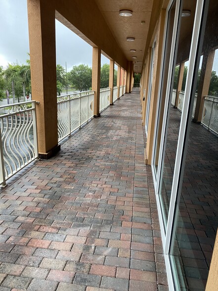 More Photos Of 5911 NW 173rd Dr, Hialeah Office For Lease