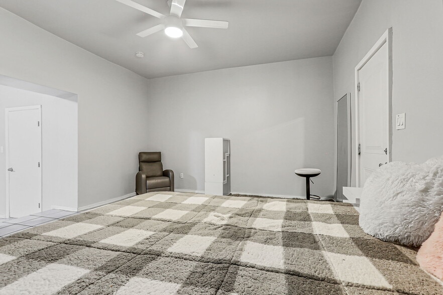 More Photos Of 2222 Bassett Ave, El Paso Storefront Retail Residential For Sale
