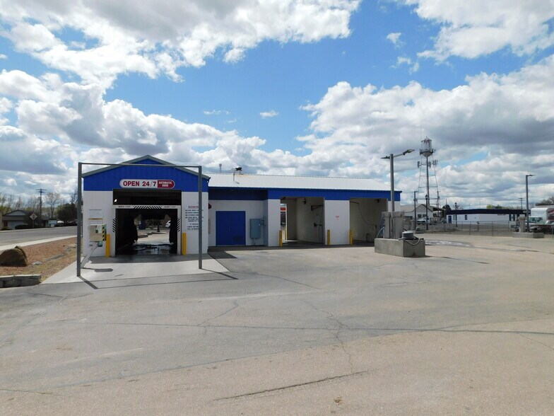 More Photos Of 6 S Main St, Homedale Carwash For Sale