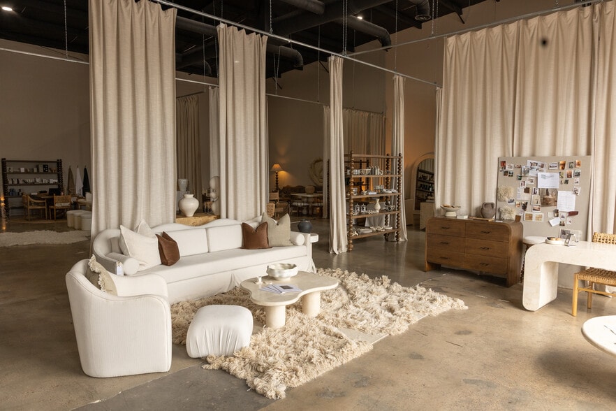 More Photos Of 3330 Audley St, Houston Storefront Retail Office For Lease