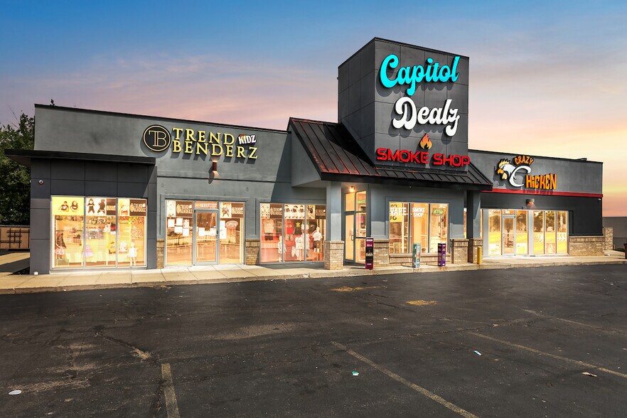 More Photos Of 7822 W Capitol Dr, Milwaukee Storefront For Sale