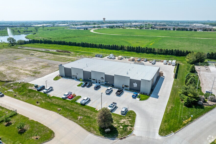 More Photos Of 4405 SE Beisser Dr, Grimes Warehouse For Lease