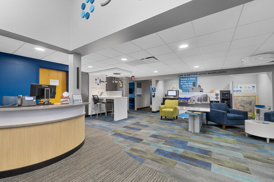 More Photos Of 3101 Hoover Rd, Stevens Point Bank For Sale