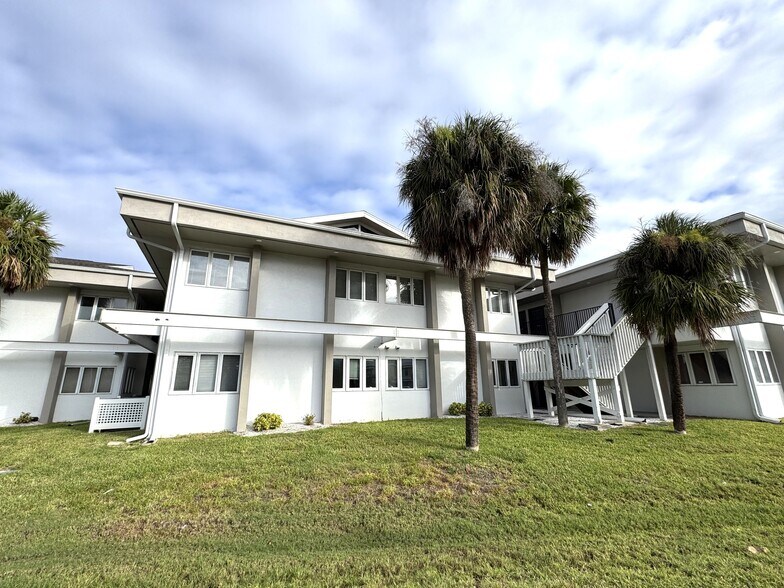 More Photos Of 1705 Colonial Blvd, Fort Myers Medical For Lease