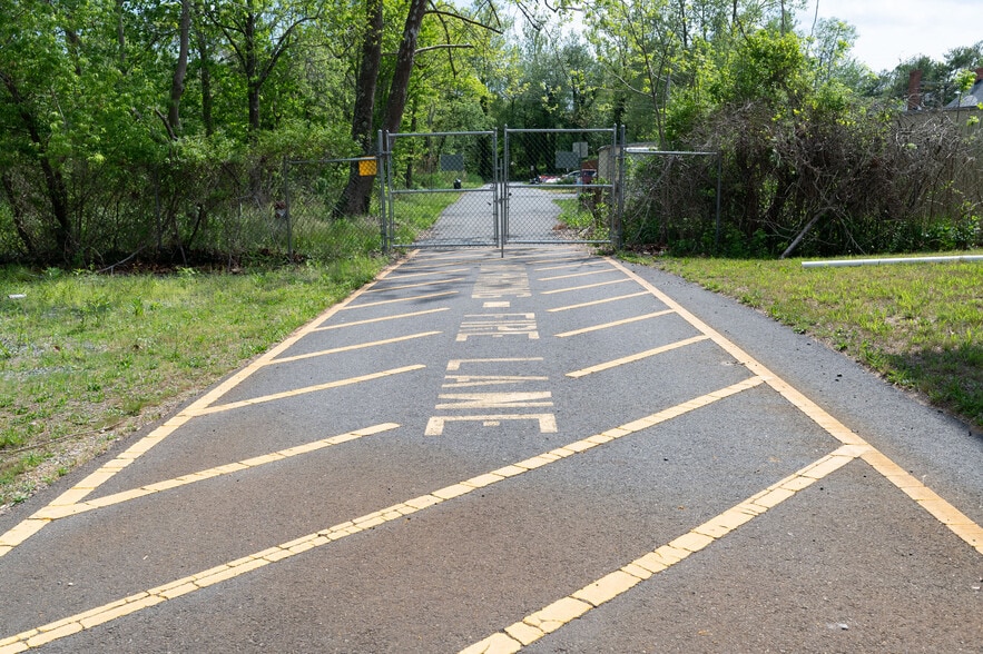 More Photos Of 82 Mill St, Mays Landing Restaurant For Sale