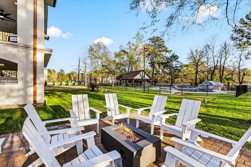 More Photos Of 8811 West Ln, Magnolia Office For Sale