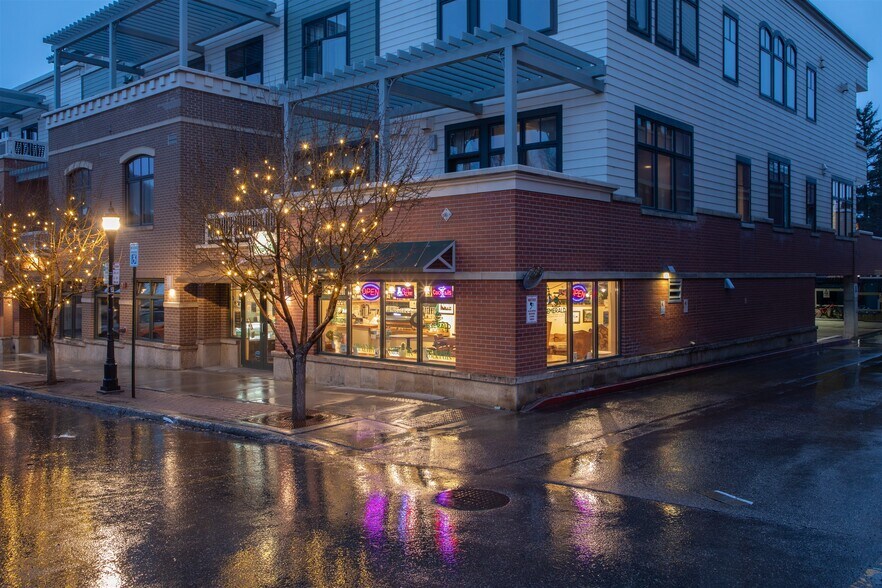 More Photos Of 700 Yampa, Steamboat Springs Restaurant For Sale