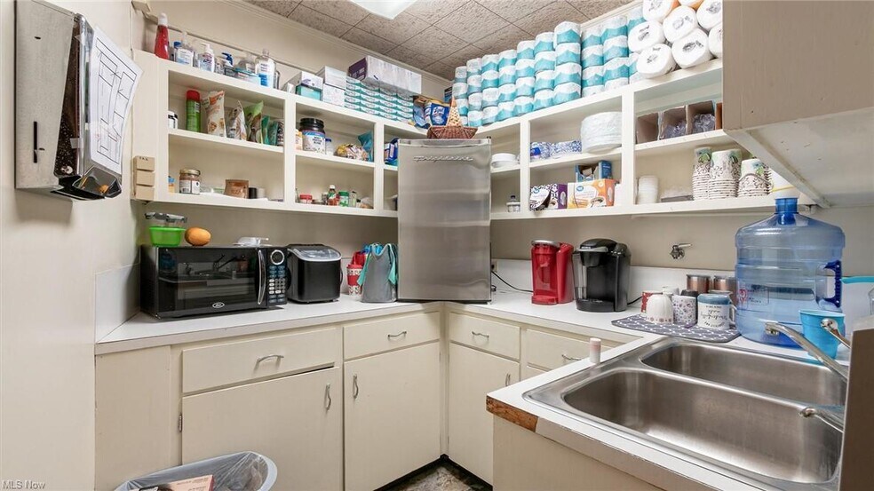 More Photos Of 1117 Clark St, Cambridge Medical For Sale