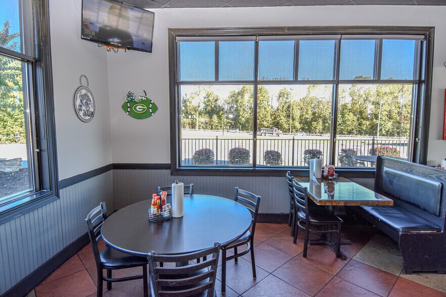 More Photos Of 1530 Hwy 16, Griffin Restaurant For Sale
