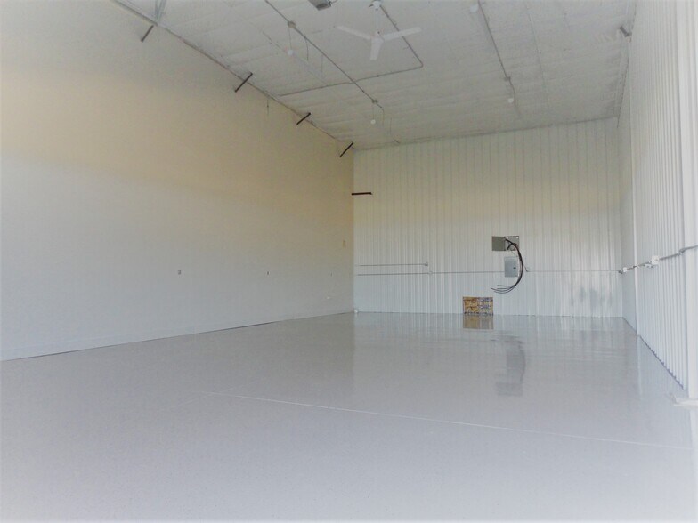 More Photos Of 341 1st St, Mead Warehouse For Sale