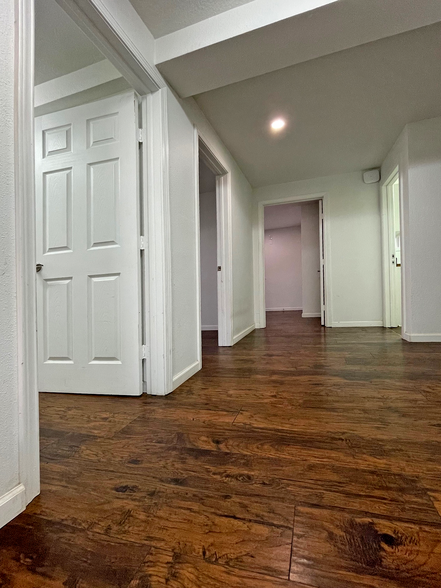 More Photos Of 3500 S Lamar Blvd, Austin Office For Lease