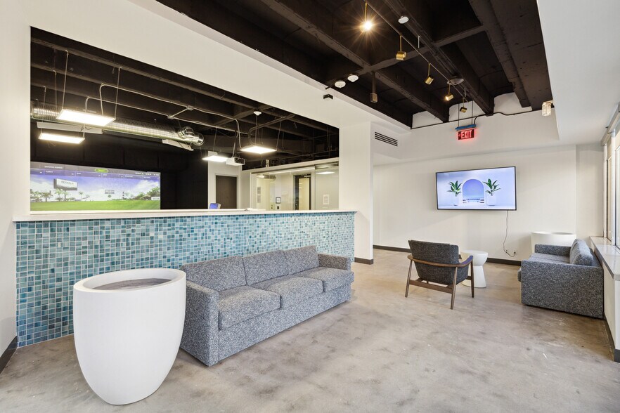 More Photos Of 3303 Lee Pky, Dallas Office For Lease