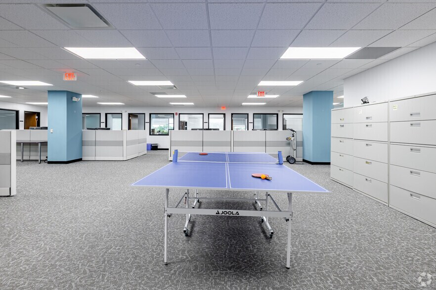More Photos Of 611 River Dr, Elmwood Park Office For Sale