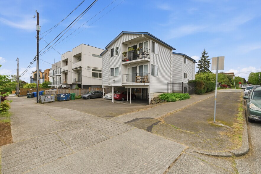 More Photos Of 5816 14th Ave NW, Seattle Apartments For Sale