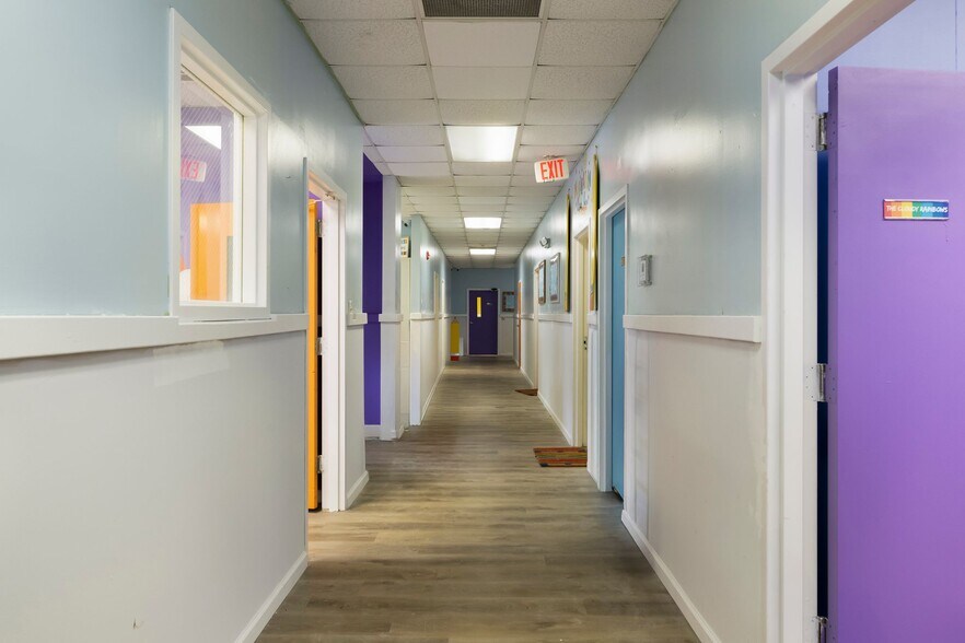 More Photos Of 204 Tibet Ave, Savannah Daycare Center For Sale