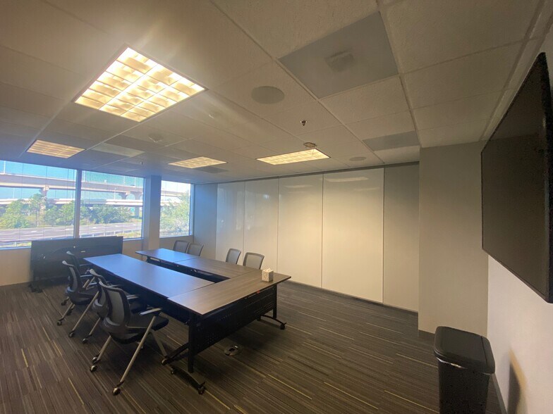 More Photos Of 3501 E Frontage Rd, Tampa Office For Lease