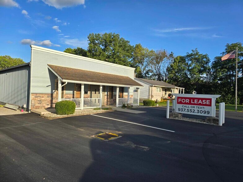 More Photos Of 661 N County Road 25A, Troy Daycare Center For Lease