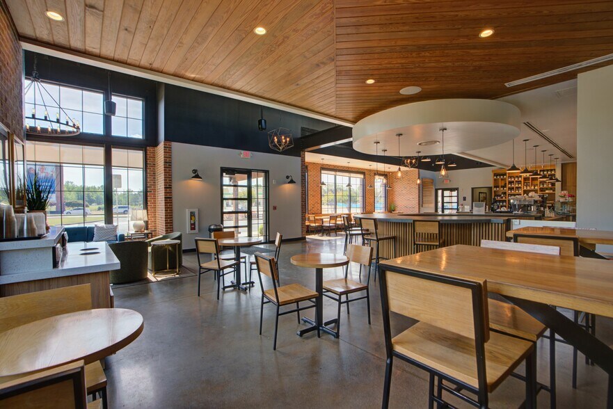 More Photos Of 640 Braves Blvd NE, Rome General Retail For Sale