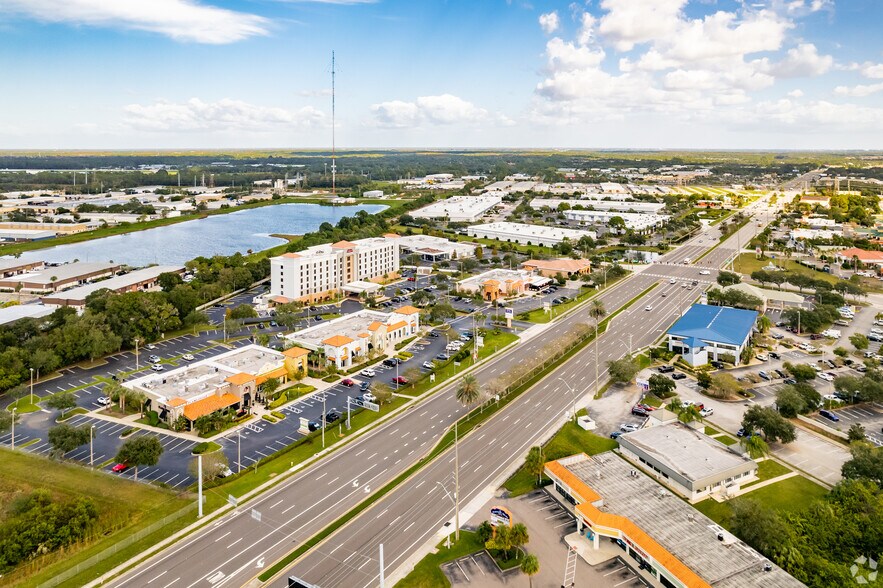 More Photos Of 4011 Tampa Rd, Oldsmar Unknown For Lease