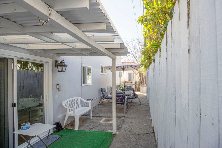 More Photos Of 1157 Justin Ave, Glendale Apartments For Sale