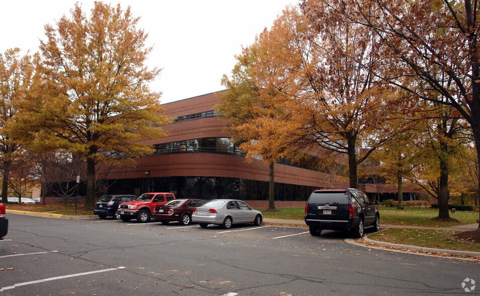 More Photos Of 21400 Ridgetop Cir, Dulles Office For Lease