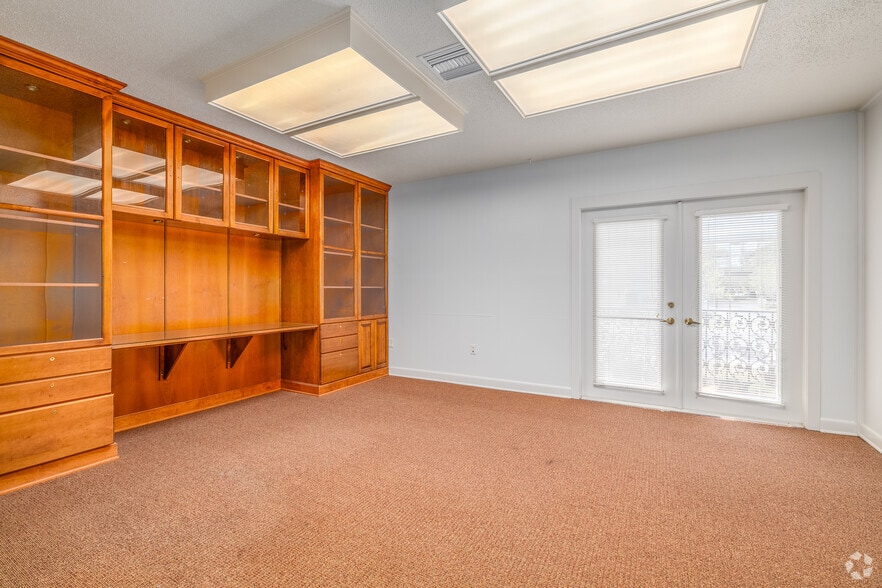 More Photos Of 305 SE 2nd Ave, Gainesville Office For Lease