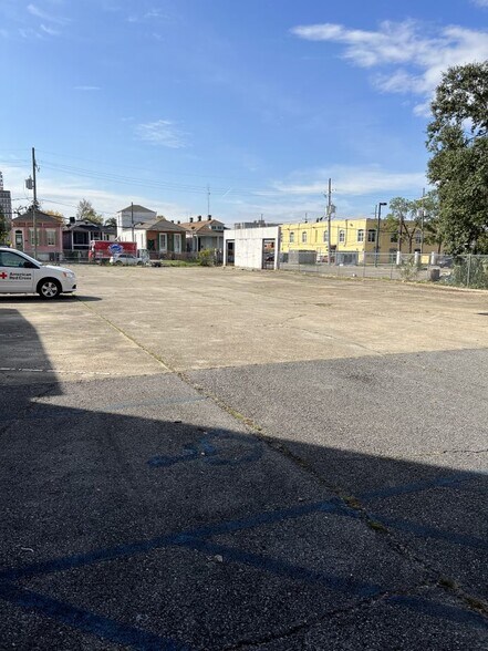 More Photos Of 2640 Canal St, New Orleans Office For Sale
