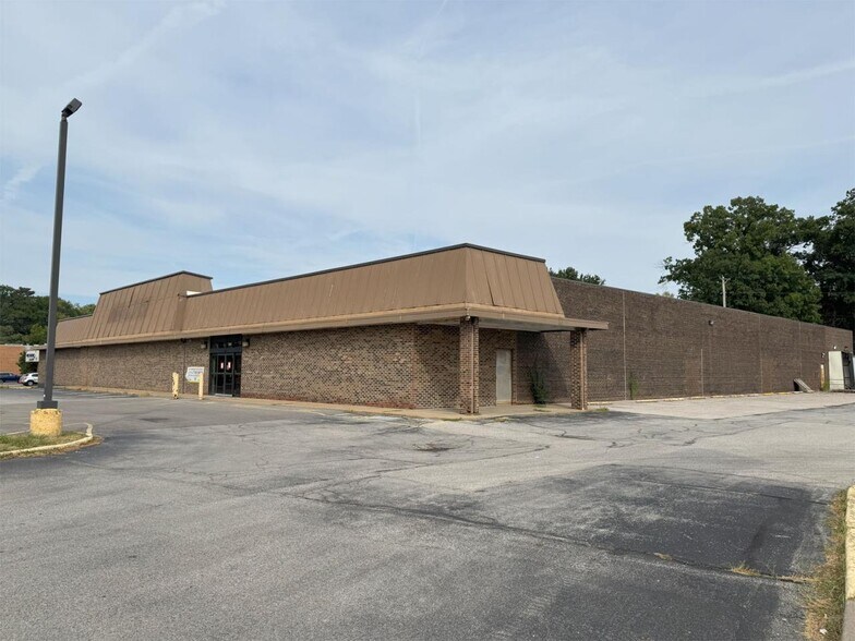 Primary Photo Of 8563 Watson Rd, Saint Louis Freestanding For Lease