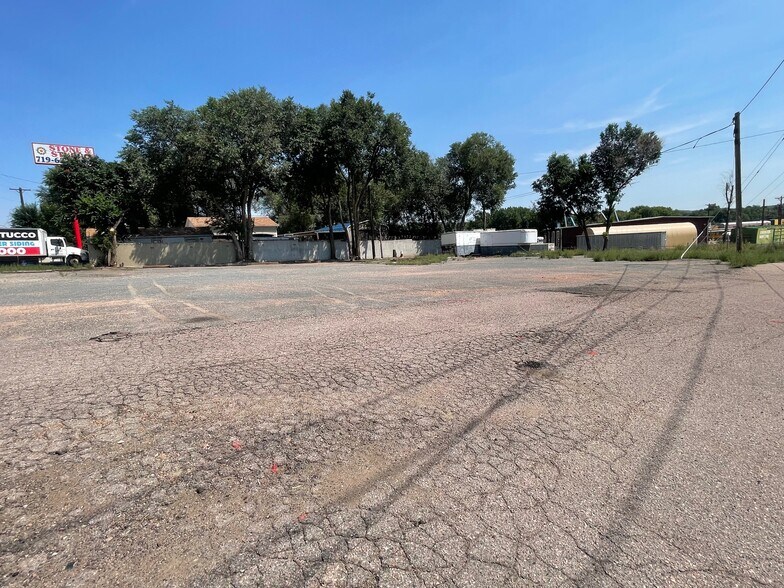 More Photos Of 2325 Sinton Rd, Colorado Springs Warehouse For Lease