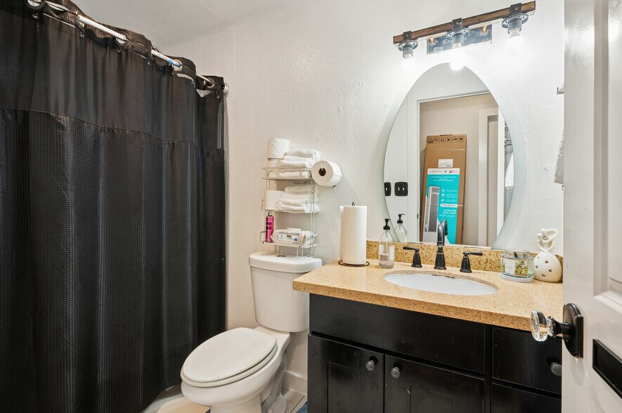 More Photos Of 3201-3205 S 208th St, Seatac Apartments For Sale