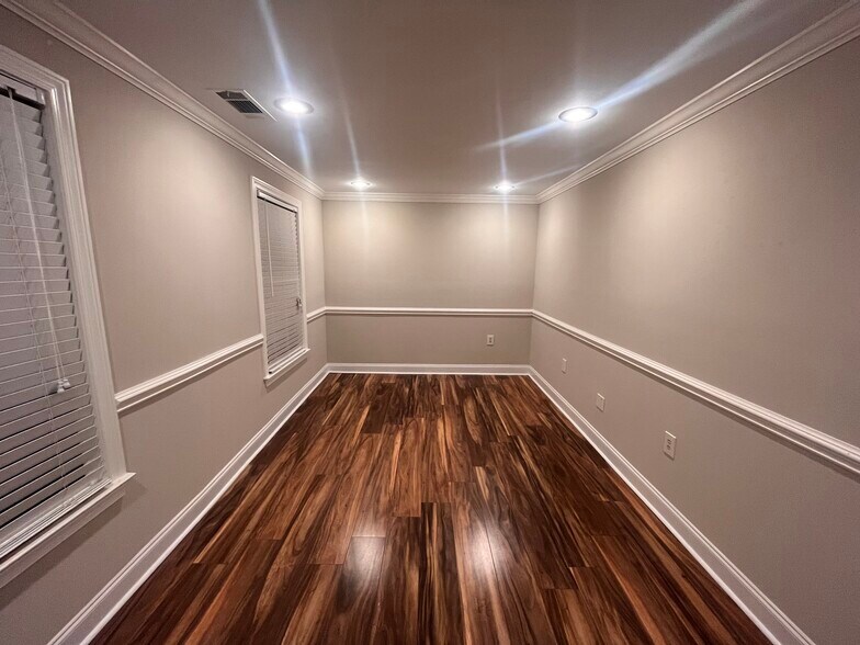 More Photos Of 11080 Old Roswell Rd, Alpharetta Loft Creative Space For Lease