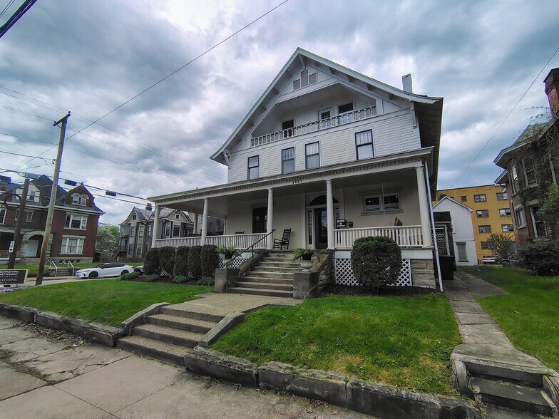 More Photos Of 1337 Virginia St, Charleston Office For Sale
