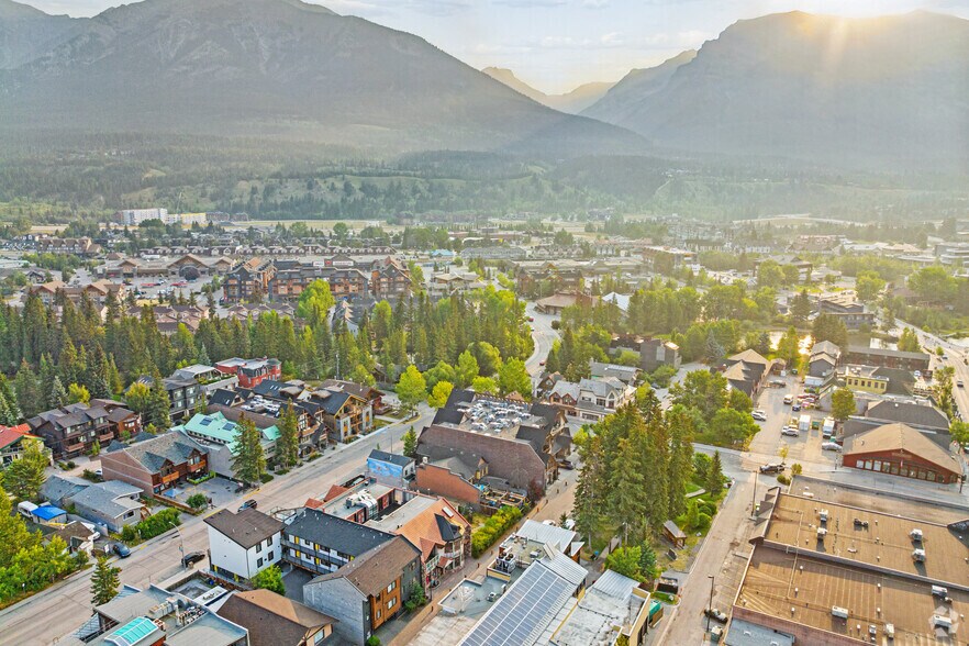 More Photos Of 1001 6 Ave, Canmore Storefront For Lease
