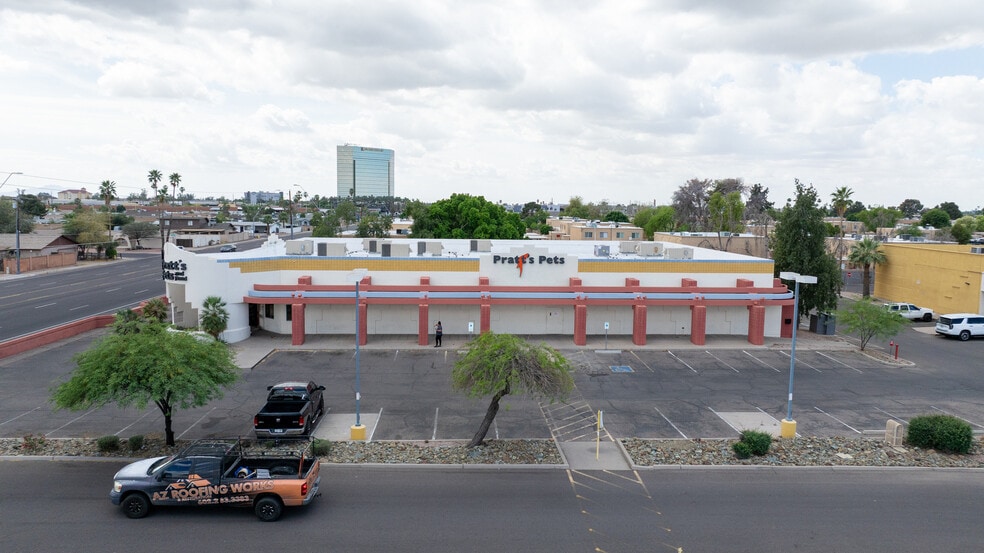 More Photos Of 856 S Alma School Rd, Mesa Freestanding For Sale
