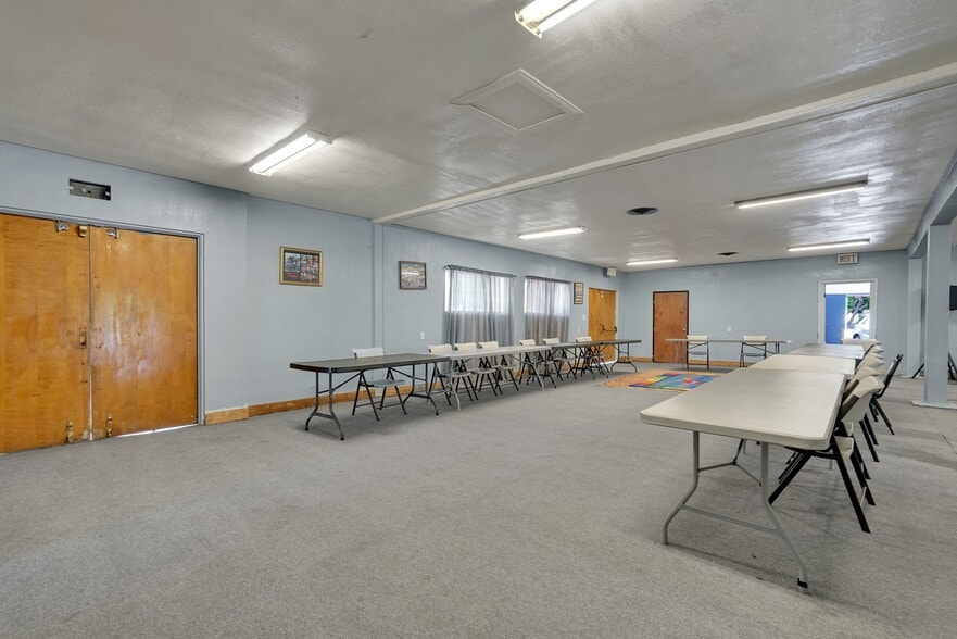 More Photos Of 109 S Aprilia Ave, Compton Religious Facility For Sale
