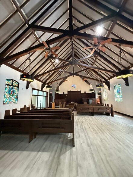 More Photos Of 315 N Sierra Nevada St, Stockton Religious Facility For Lease