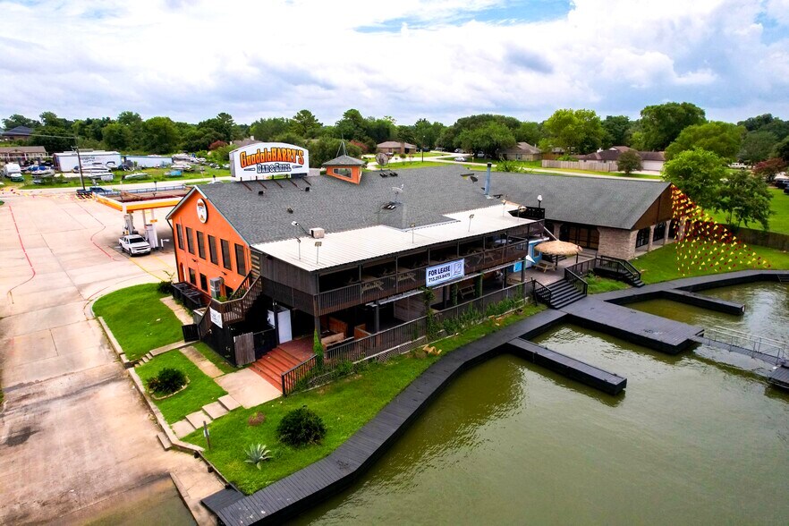More Photos Of 12947 Lake Conroe Hills Dr, Willis Restaurant For Lease