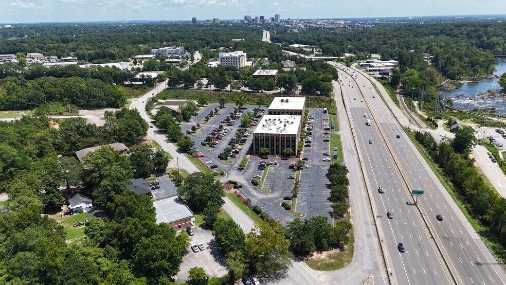 More Photos Of 305 Stoneridge Dr, Columbia Office For Sale