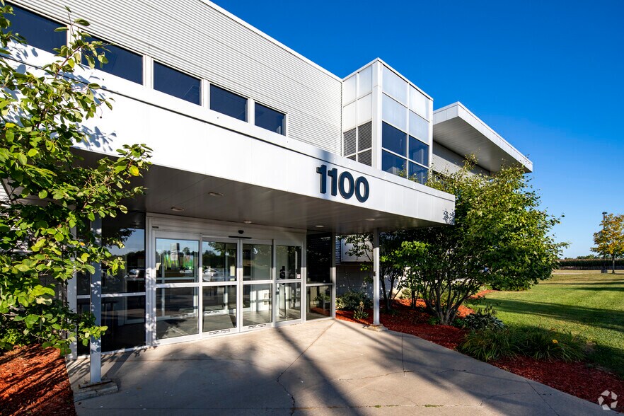 More Photos Of 1100 Bennett Rd, Bowmanville Office For Lease