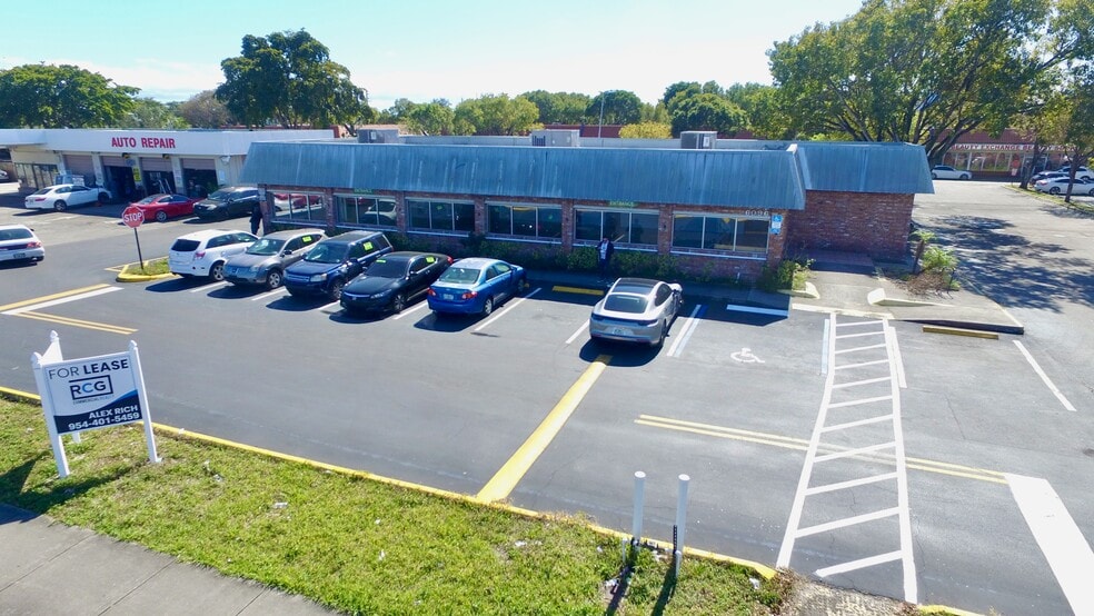 More Photos Of 6096 W Oakland Park Blvd, Sunrise Freestanding For Lease