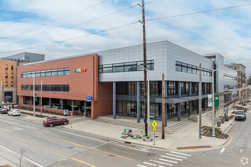 Primary Photo Of 614 First St NW, Grand Rapids Office For Lease